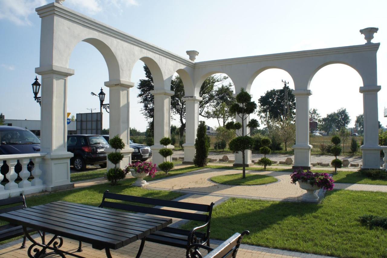 Villa Demetrios Kaluszyn  Esterno foto